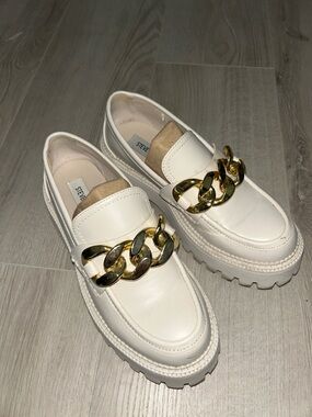 Steve Madden Cream Loafers with Gold Chain Detail